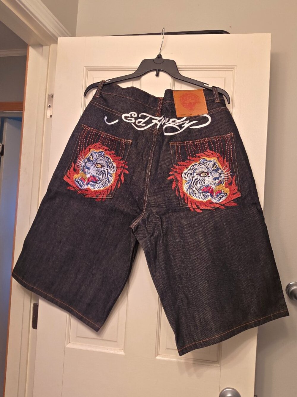 2007 Ed Hardy Tiger Embroidered Denim Jorts Size 40 NWT